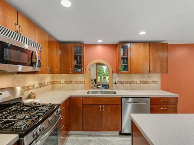 1233 Satterly Road, Ferrisburgh, VT 05456