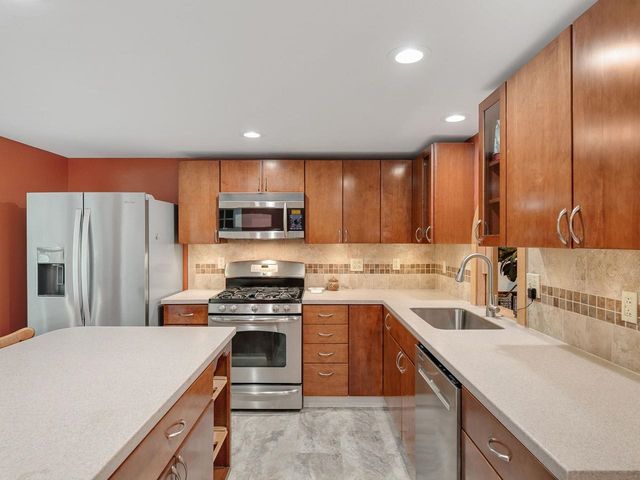 1233 Satterly Road, Ferrisburgh, VT 05456