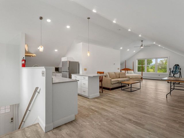 1233 Satterly Road, Ferrisburgh, VT 05456