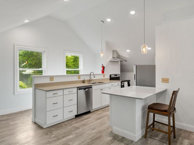 1233 Satterly Road, Ferrisburgh, VT 05456