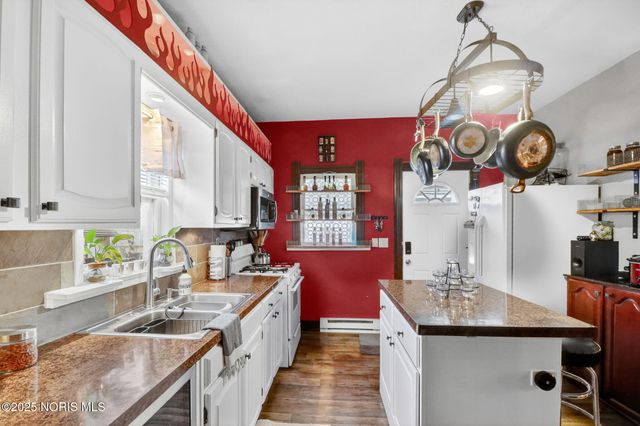 1936 Airport Highway, Toledo, OH 43609