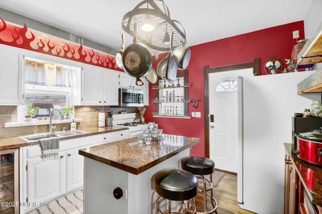 1936 Airport Highway, Toledo, OH 43609