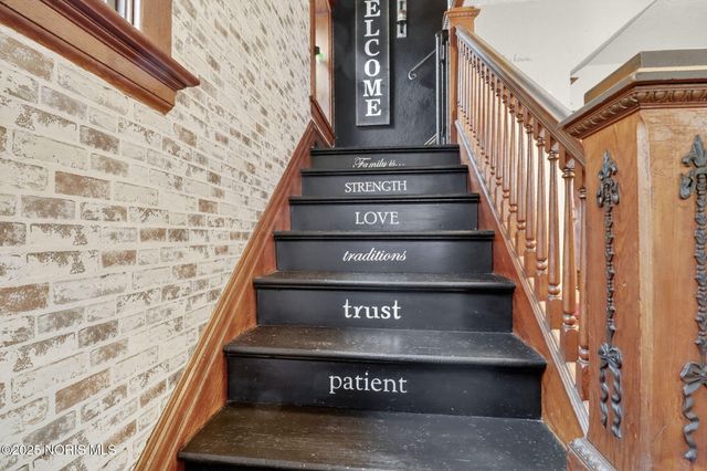 1936 Airport Highway, Toledo, OH 43609