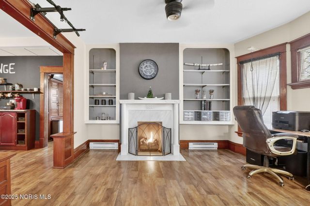 1936 Airport Highway, Toledo, OH 43609