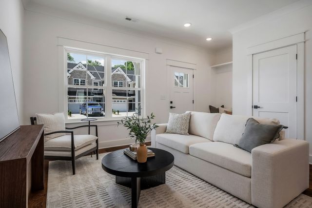 209 S High St Apt 19, Mcminnville, TN 37110