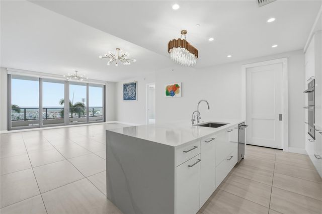 301 1ST STREET S 802, St Petersburg, FL 33701