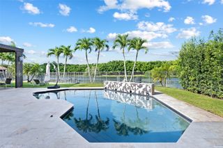 2498 Eagle Run Dr, Weston, FL 33327