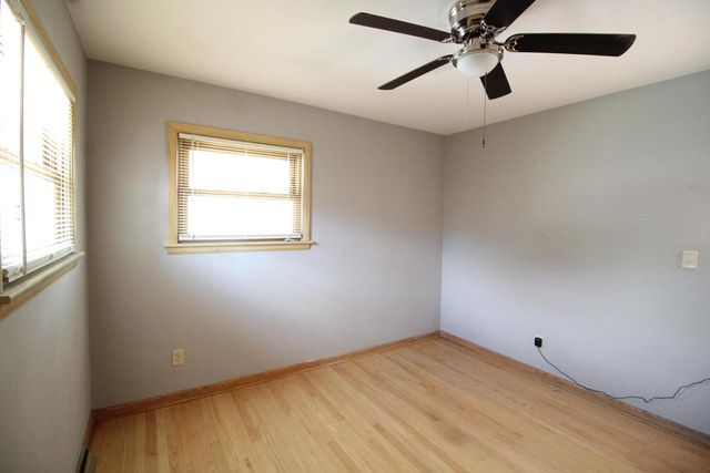 4227 N 71st STREET, Milwaukee, WI 53216
