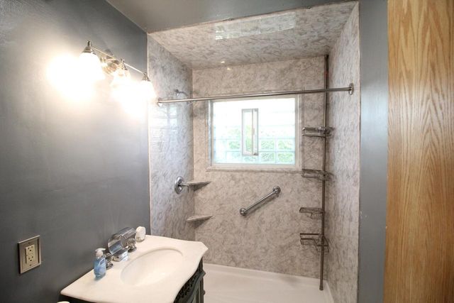 4227 N 71st STREET, Milwaukee, WI 53216