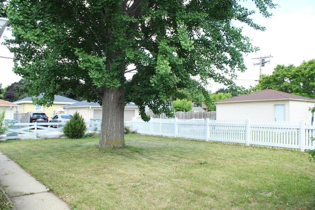 4227 N 71st STREET, Milwaukee, WI 53216