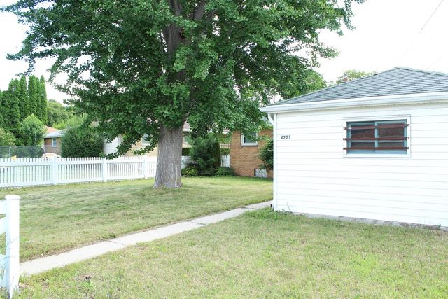 4227 N 71st STREET, Milwaukee, WI 53216