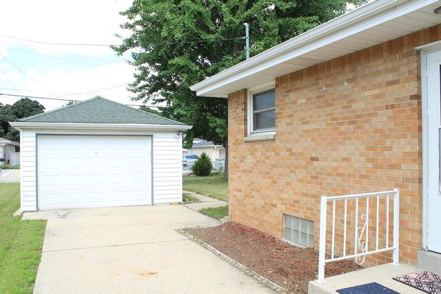 4227 N 71st STREET, Milwaukee, WI 53216