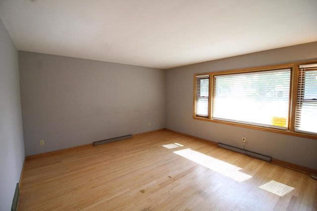 4227 N 71st STREET, Milwaukee, WI 53216