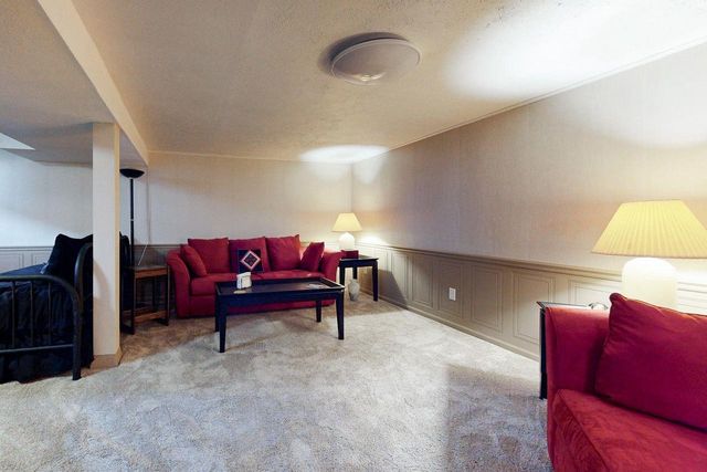 1919 La Crescent Court, La Crosse, WI 54603