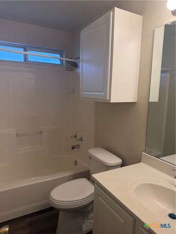 3020 Green Mountain Drive, New Braunfels, TX 78130