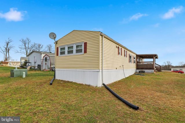 157 LINDA DR, New Oxford, PA 17350