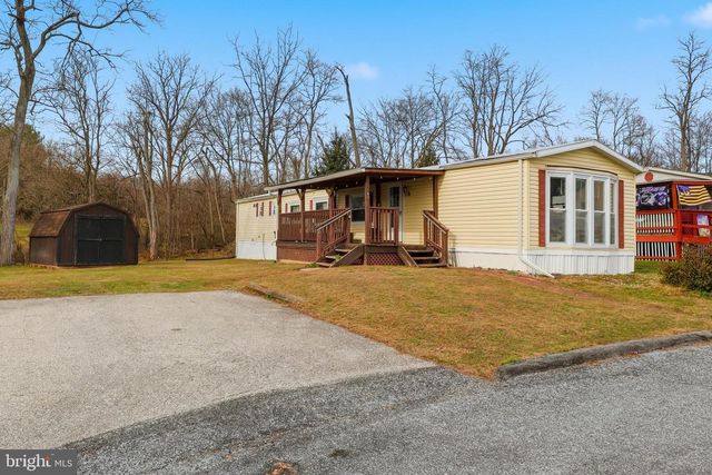 157 LINDA DR, New Oxford, PA 17350