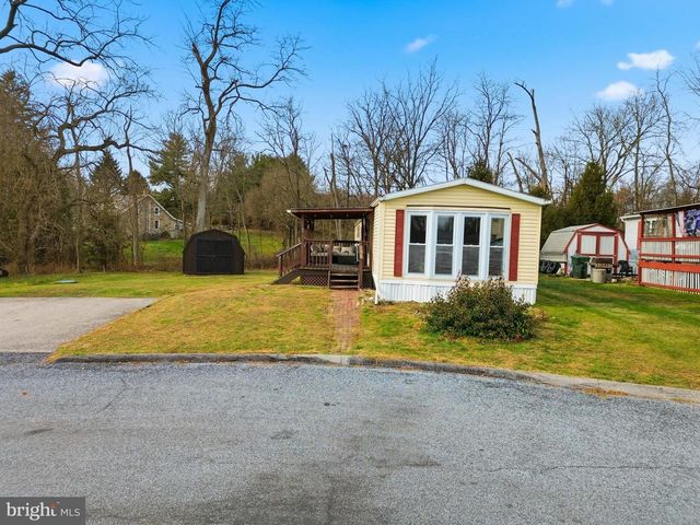 157 LINDA DR, New Oxford, PA 17350