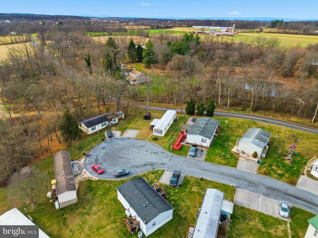 157 LINDA DR, New Oxford, PA 17350