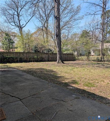 409 Flint Dr, Newport News, VA 23602