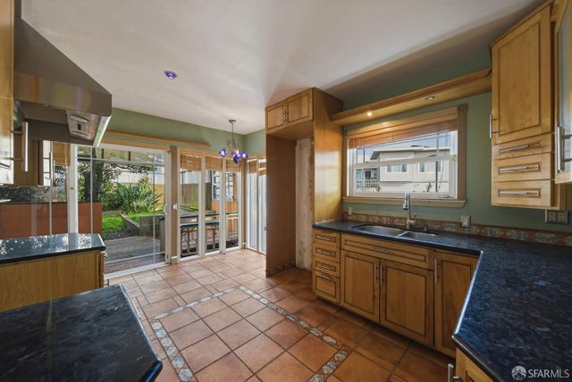 95 South Hill Boulevard, San Francisco, CA 94112