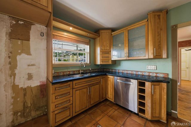 95 South Hill Boulevard, San Francisco, CA 94112