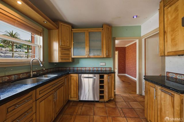 95 South Hill Boulevard, San Francisco, CA 94112