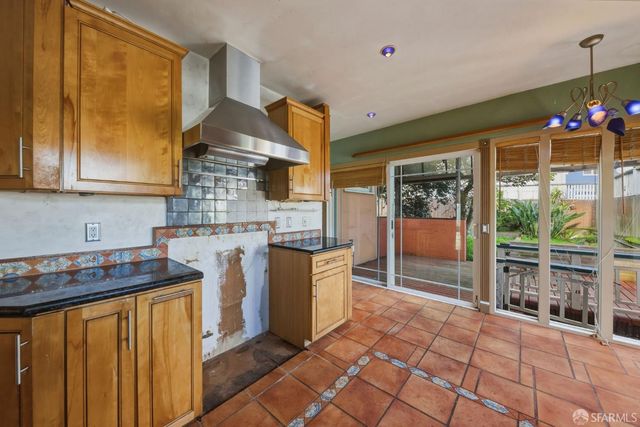 95 South Hill Boulevard, San Francisco, CA 94112