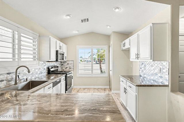 24834 N 36TH Drive, Glendale, AZ 85310