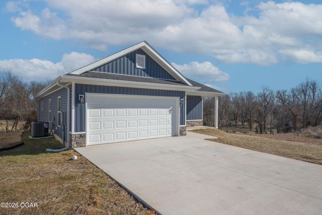 242 Fair Road, Goodman, MO 64843