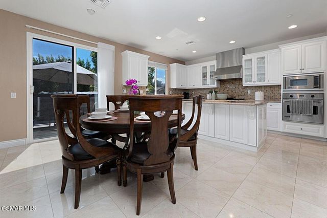 1575 Silver Shadow Drive, Newbury Park, CA 91320