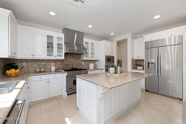1575 Silver Shadow Drive, Newbury Park, CA 91320