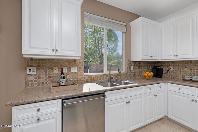 1575 Silver Shadow Drive, Newbury Park, CA 91320