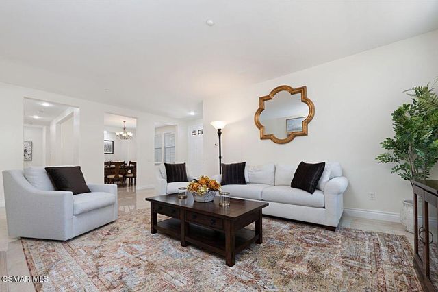 1575 Silver Shadow Drive, Newbury Park, CA 91320