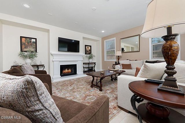 1575 Silver Shadow Drive, Newbury Park, CA 91320