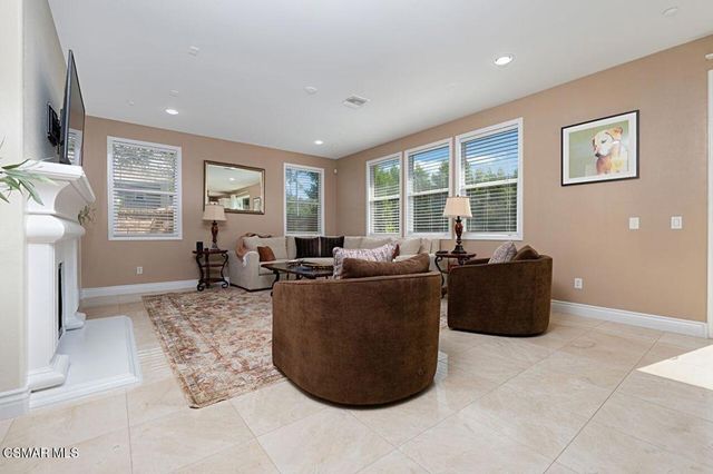 1575 Silver Shadow Drive, Newbury Park, CA 91320