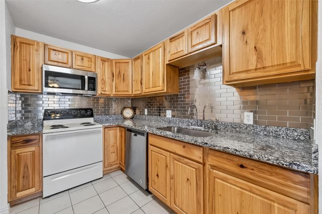 6515 Morrisglen Court, Houston, TX 77084