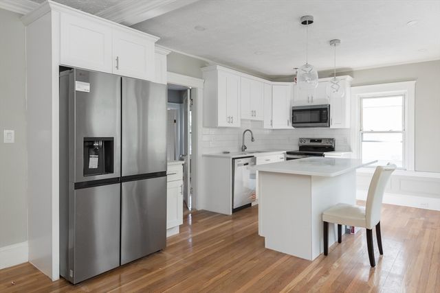 112 Brush Hill Rd 1, Milton, MA 02186