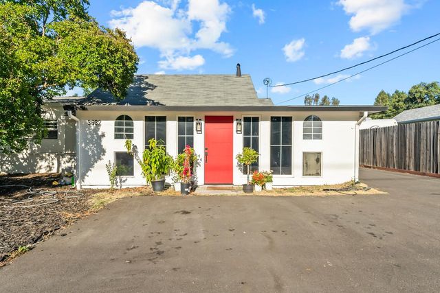 3632 Marshall Ave, Carmichael, CA 95608