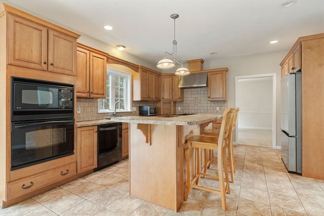265 Finch Rd, Raynham, MA 02767