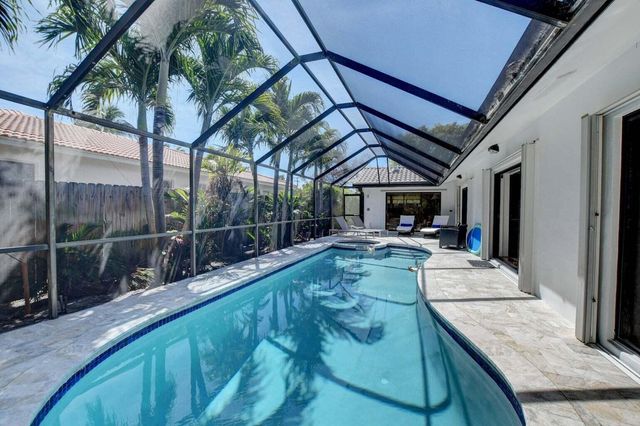 2700 Spanish River Road, Boca Raton, FL 33432
