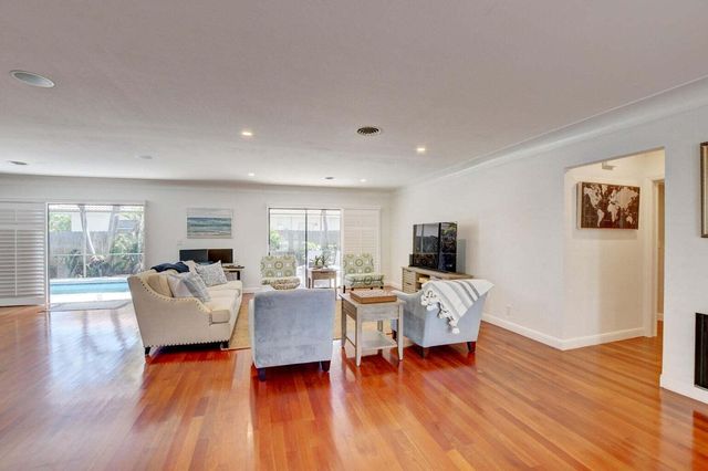 2700 Spanish River Road, Boca Raton, FL 33432