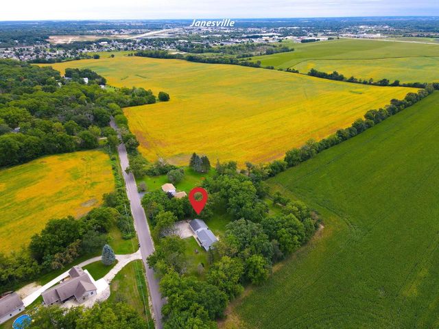 326 E Russell Road, Janesville, WI 53545