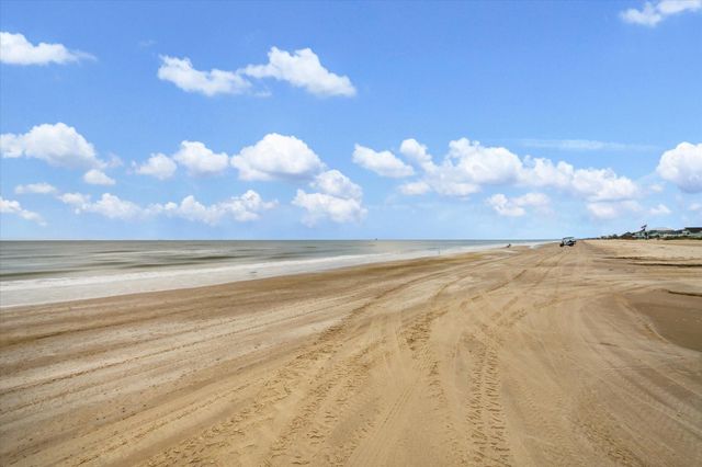 923 Tidelands Drive, Crystal Beach, TX 77650