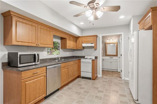 2792 Achillea SW Way, Marietta, GA 30064