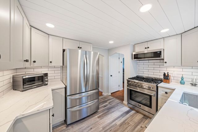 338 Green St, Weymouth, MA 02191