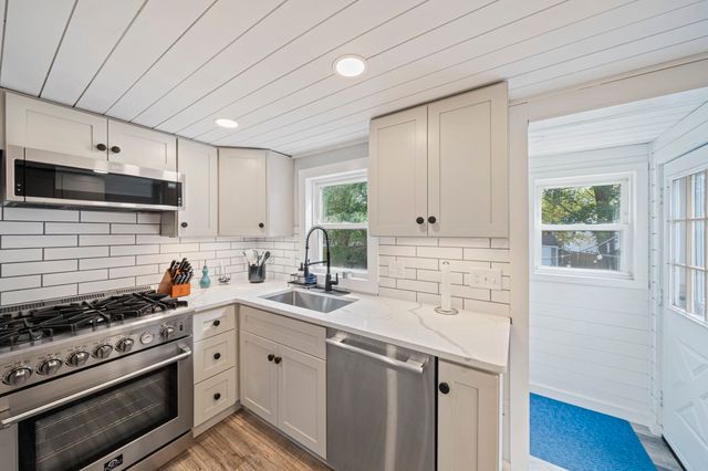 338 Green St, Weymouth, MA 02191