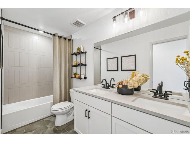 16923 Red Dawn Pl, Parker, CO 80134