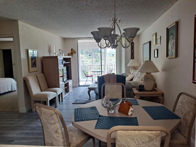 6795 Huntington Lane 405, Delray Beach, FL 33446