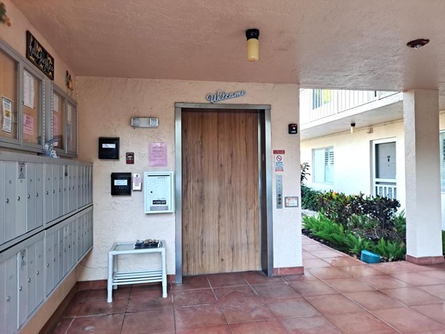 6795 Huntington Lane 405, Delray Beach, FL 33446